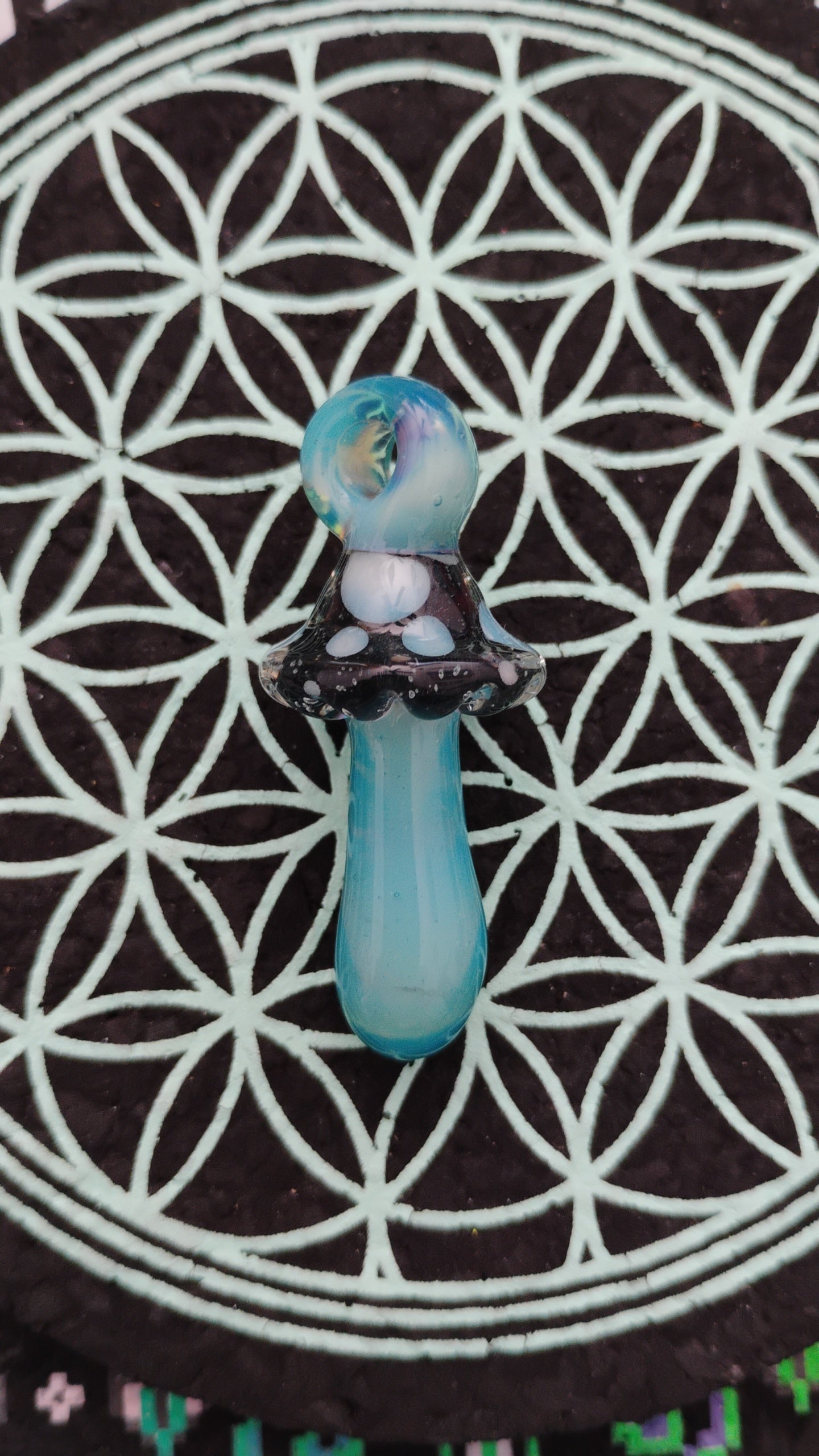 Blu V 🍄 Pendant